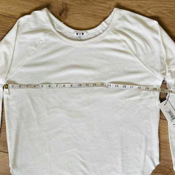 Three Dots Raglan High Low Top - Picture 12 of 14